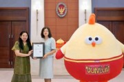 “泰拳活力公园”在穗开幕，名创优品携“泰拳友好大使”墩DUN鸡亮相现场