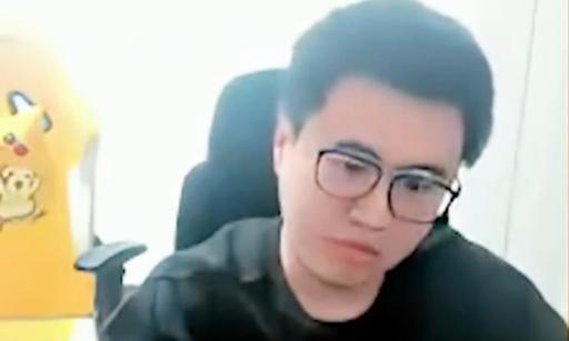 英雄联盟中的爹霸哥是谁？他的身份有何特殊之处？