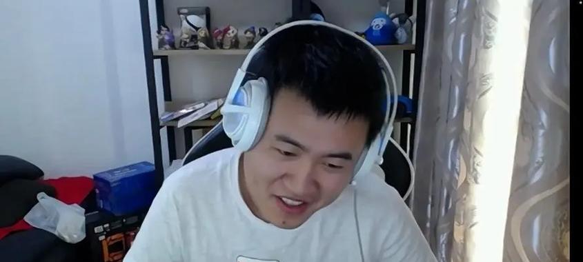 英雄联盟中的爹霸哥是谁？他的身份有何特殊之处？
