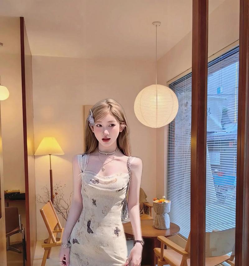 完美世界蝴蝶吊带配什么裙子？如何搭配出最佳效果？