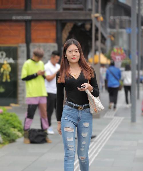 绝地求生摔跤裤搭配技巧是什么？如何穿出时尚感？